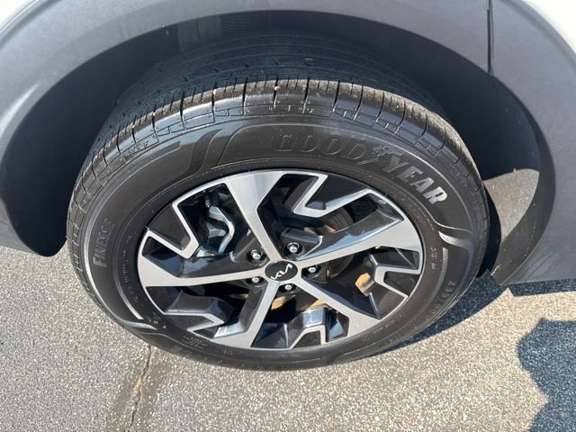 Used 2023 Kia Sportage EX AWD/4WD image 14