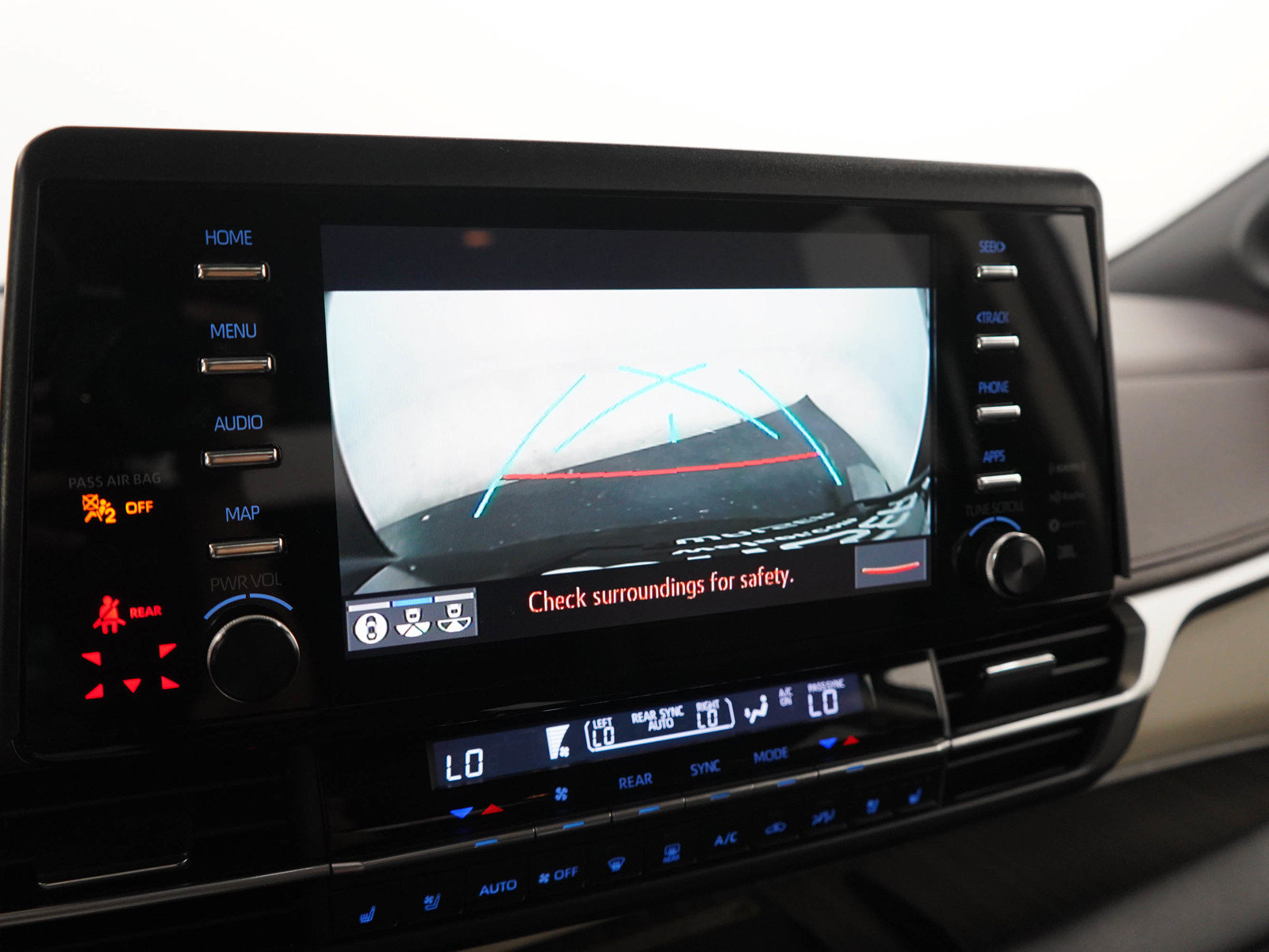 Used 2021 Toyota Sienna Platinum AWD/4WD image 28