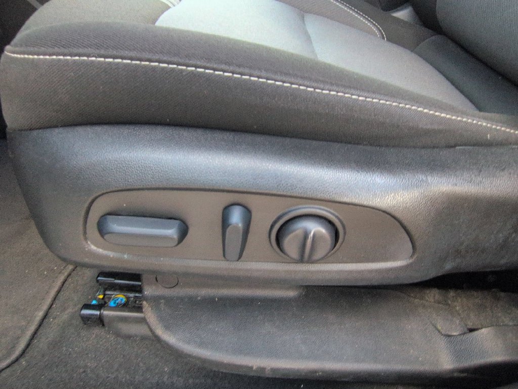 Used 2025 Chevrolet Blazer LT FWD image 14