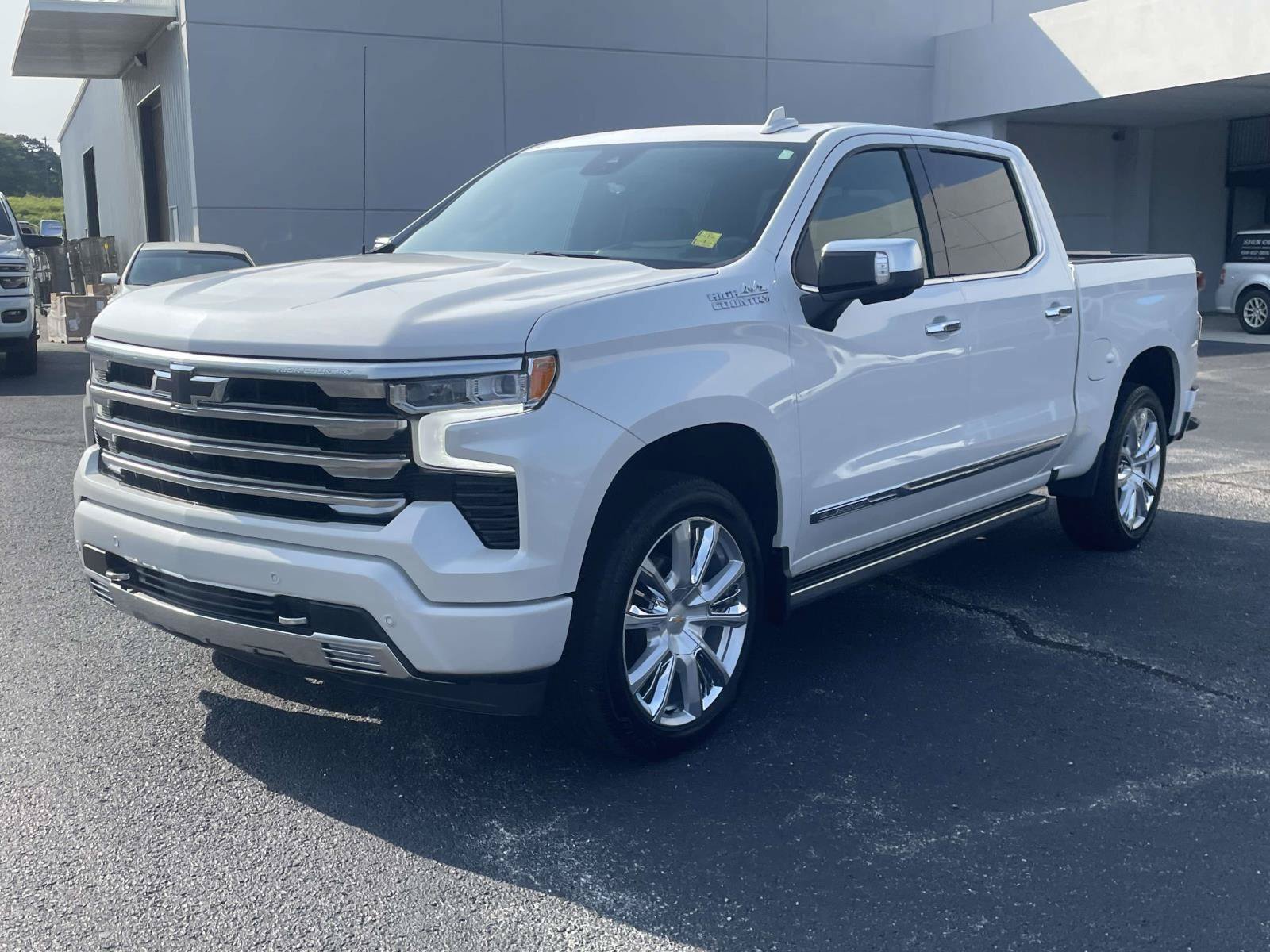 Certified 2025 Chevrolet Silverado 1500 High Country w/ High Country Premium Package AWD/4WD image 9
