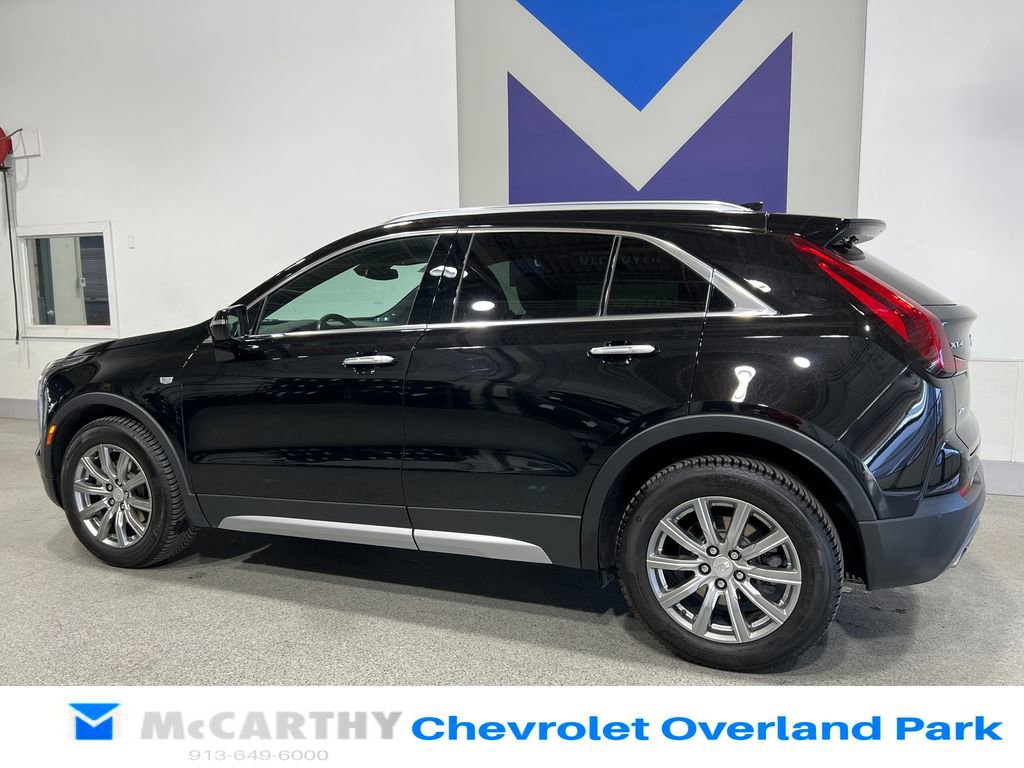 Used 2021 Cadillac XT4 Premium Luxury w/ Cold Weather Package image 7