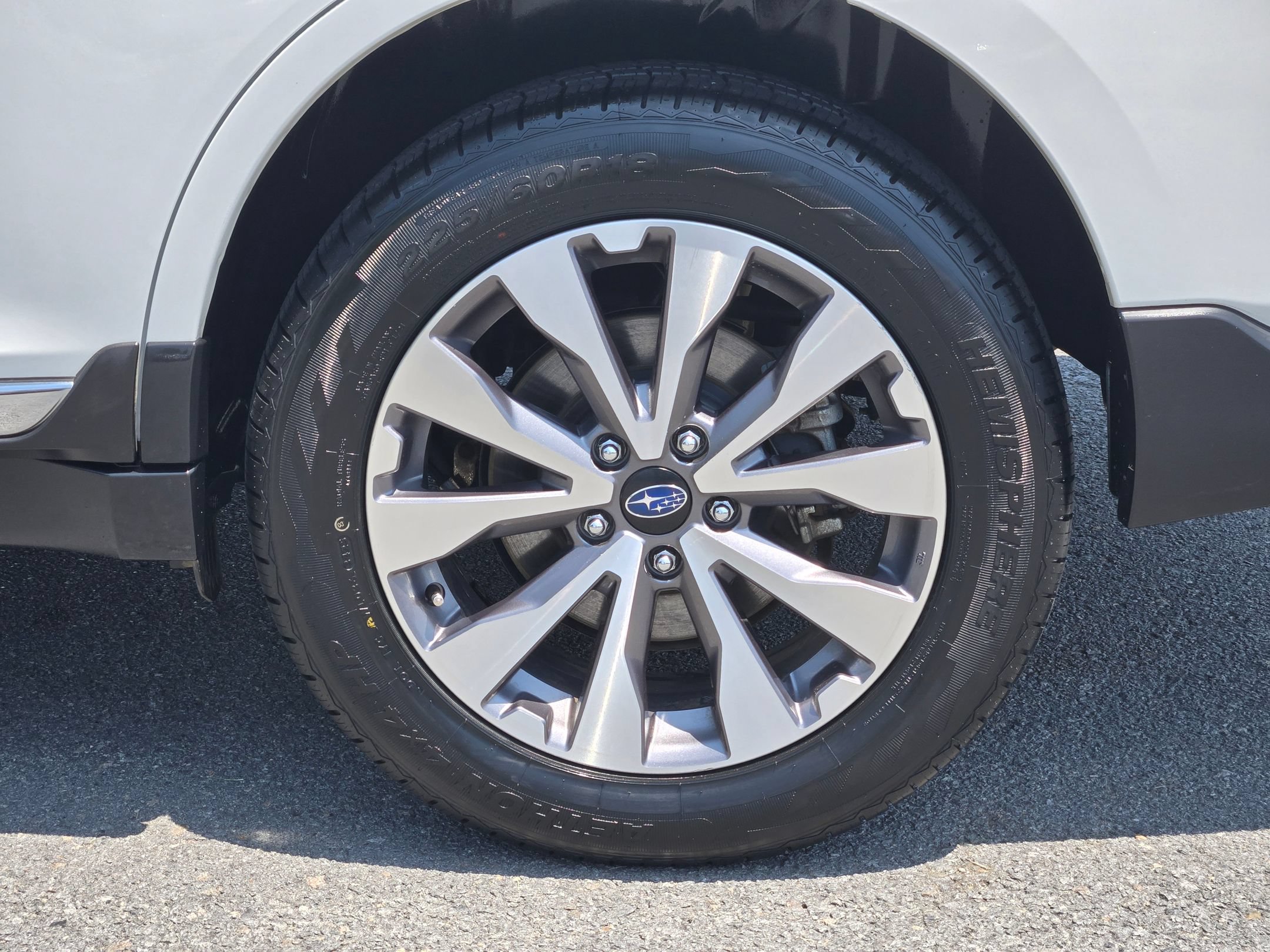 Used 2019 Subaru Outback 2.5i Touring AWD/4WD image 17