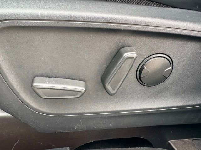 Used 2025 Ford Escape ST-Line Select image 18