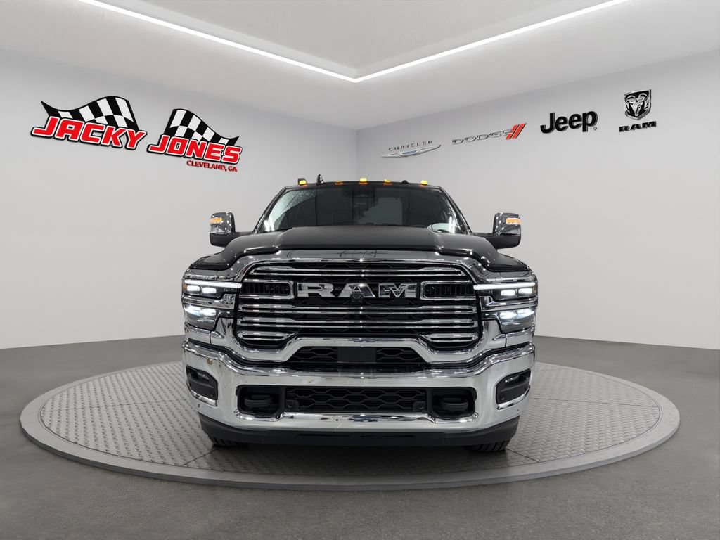 New 2025 RAM 2500 Laramie AWD/4WD image 13