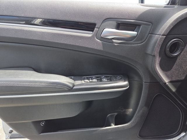 Used 2023 Chrysler 300 S RWD image 31