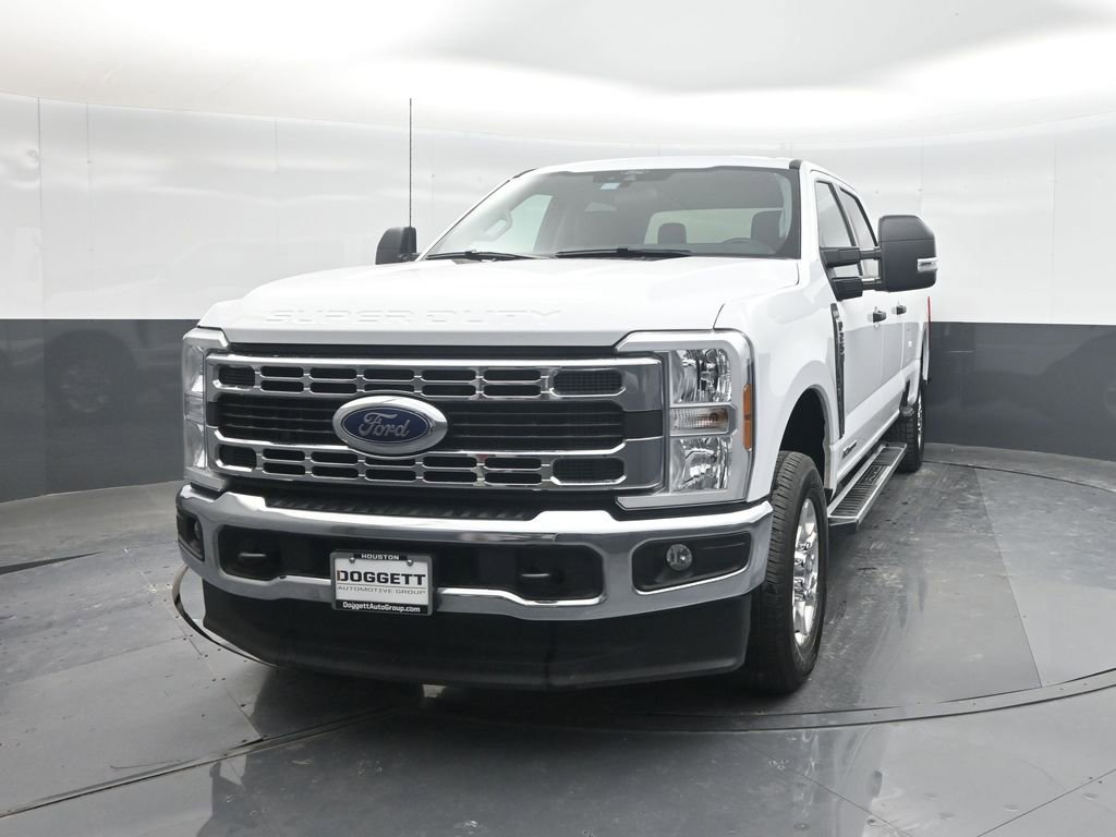 Certified 2025 Ford F250 XLT image 5
