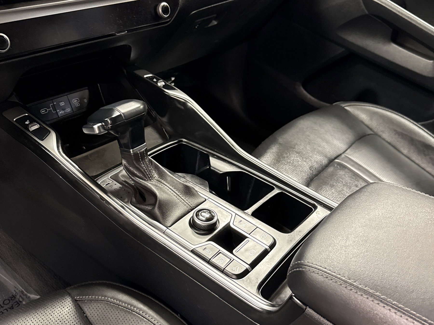 Used 2024 Kia Sorento S w/ Panoramic Sunroof Package image 13