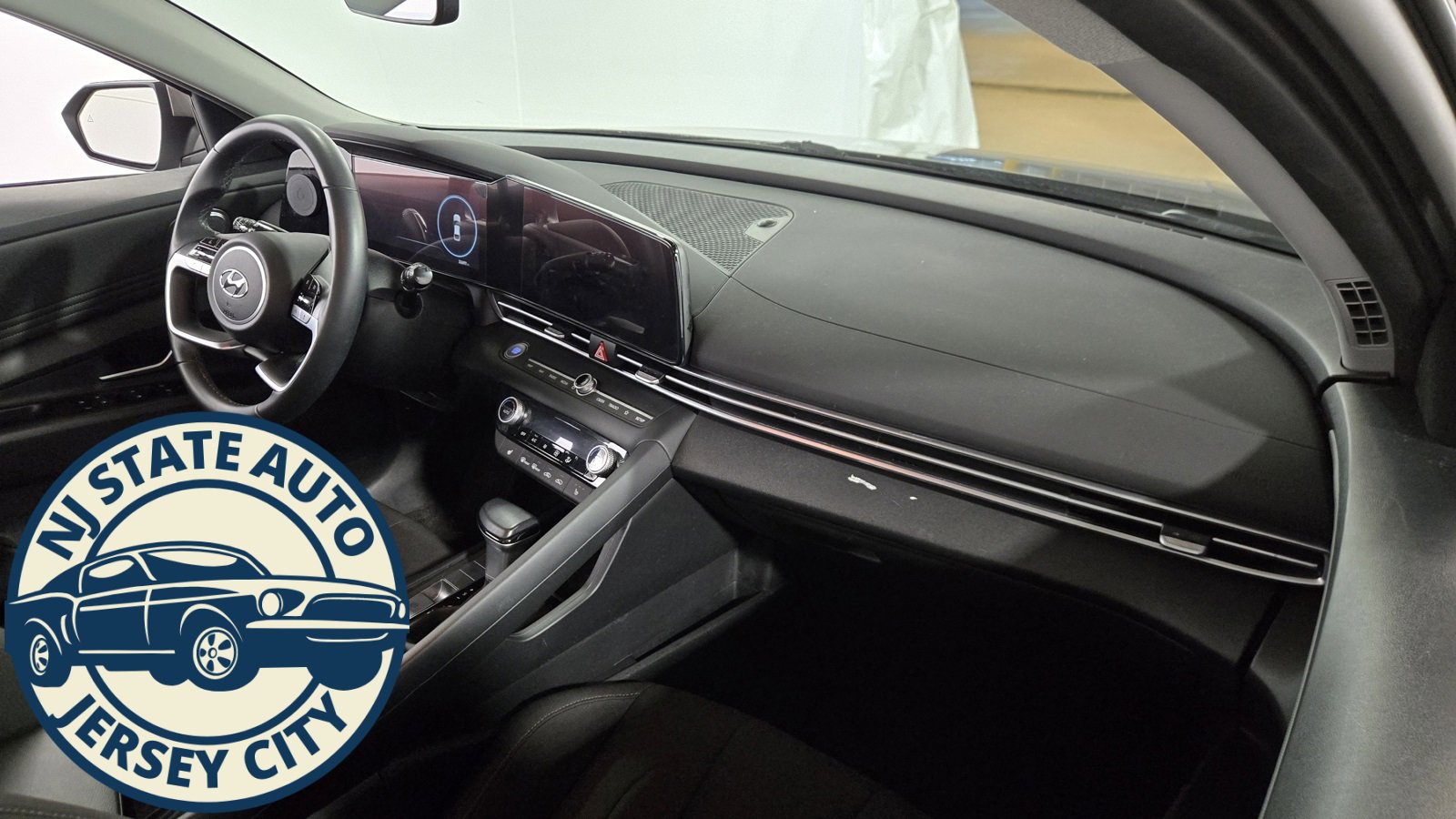 Used 2023 Hyundai Elantra SEL w/ Convenience Package image 29