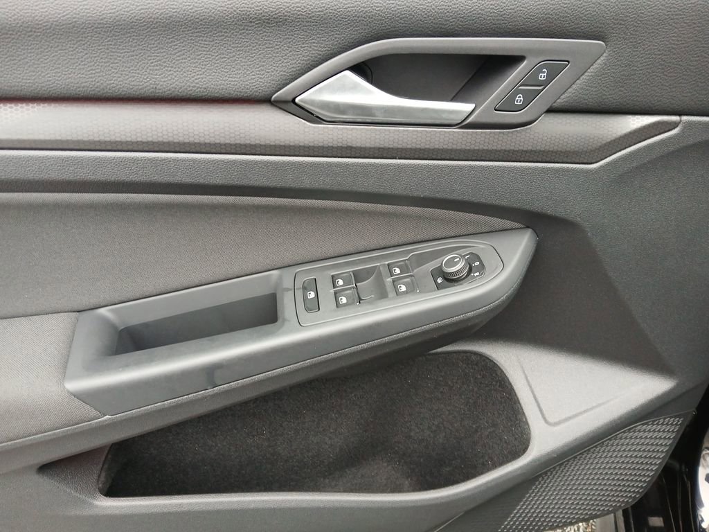 Used 2022 Volkswagen GTI SE image 12