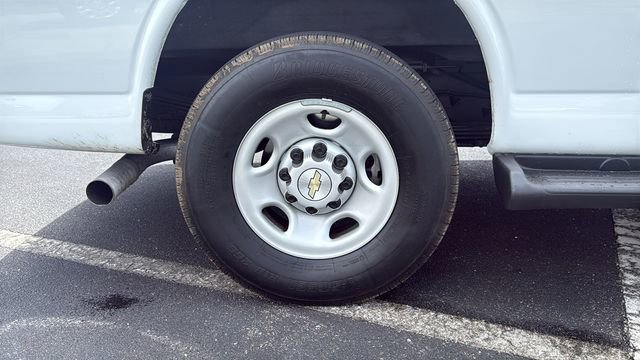 Used 2023 Chevrolet Express 3500 LT w/ LT Preferred Equipment Group RWD image 9