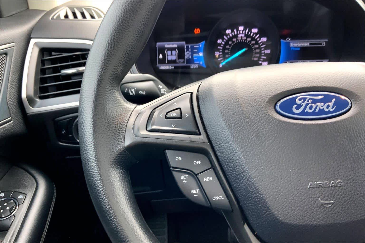 Used 2024 Ford Edge SE w/ Black Appearance Package AWD/4WD image 21