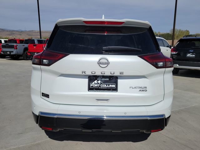Used 2024 Nissan Rogue Platinum image 11