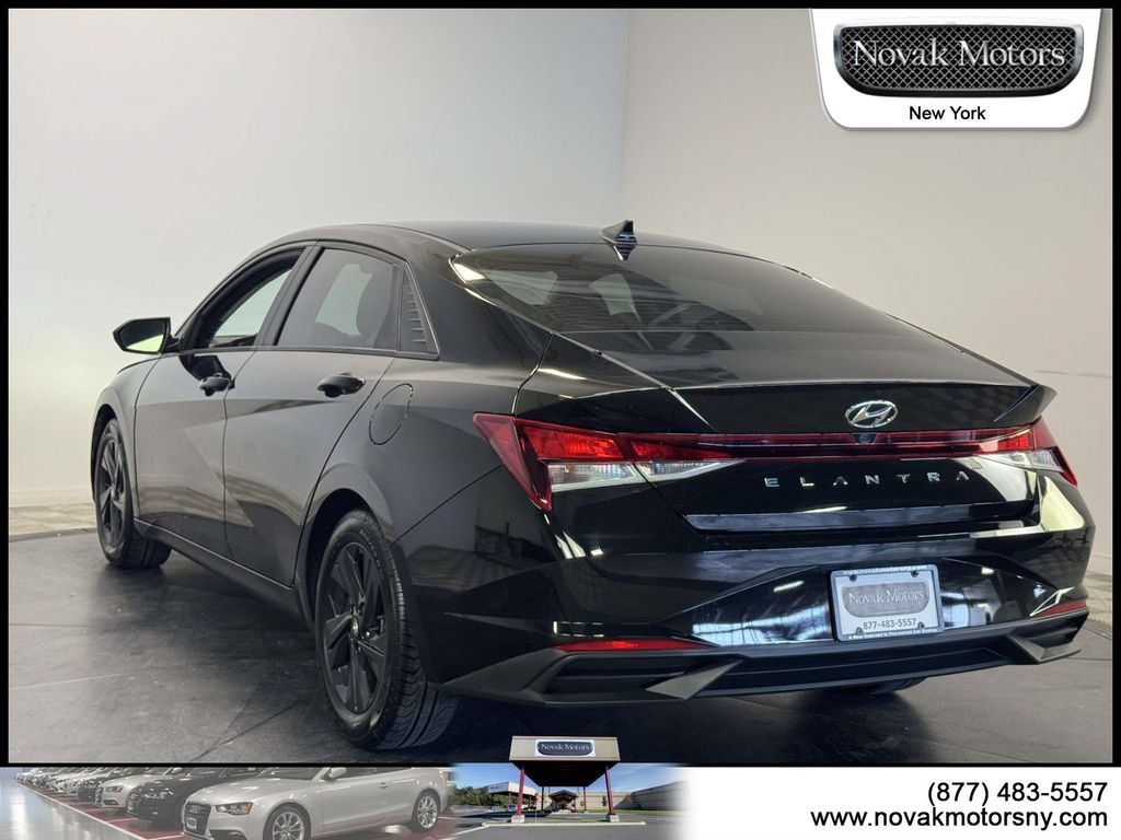 Used 2021 Hyundai Elantra SEL FWD image 8