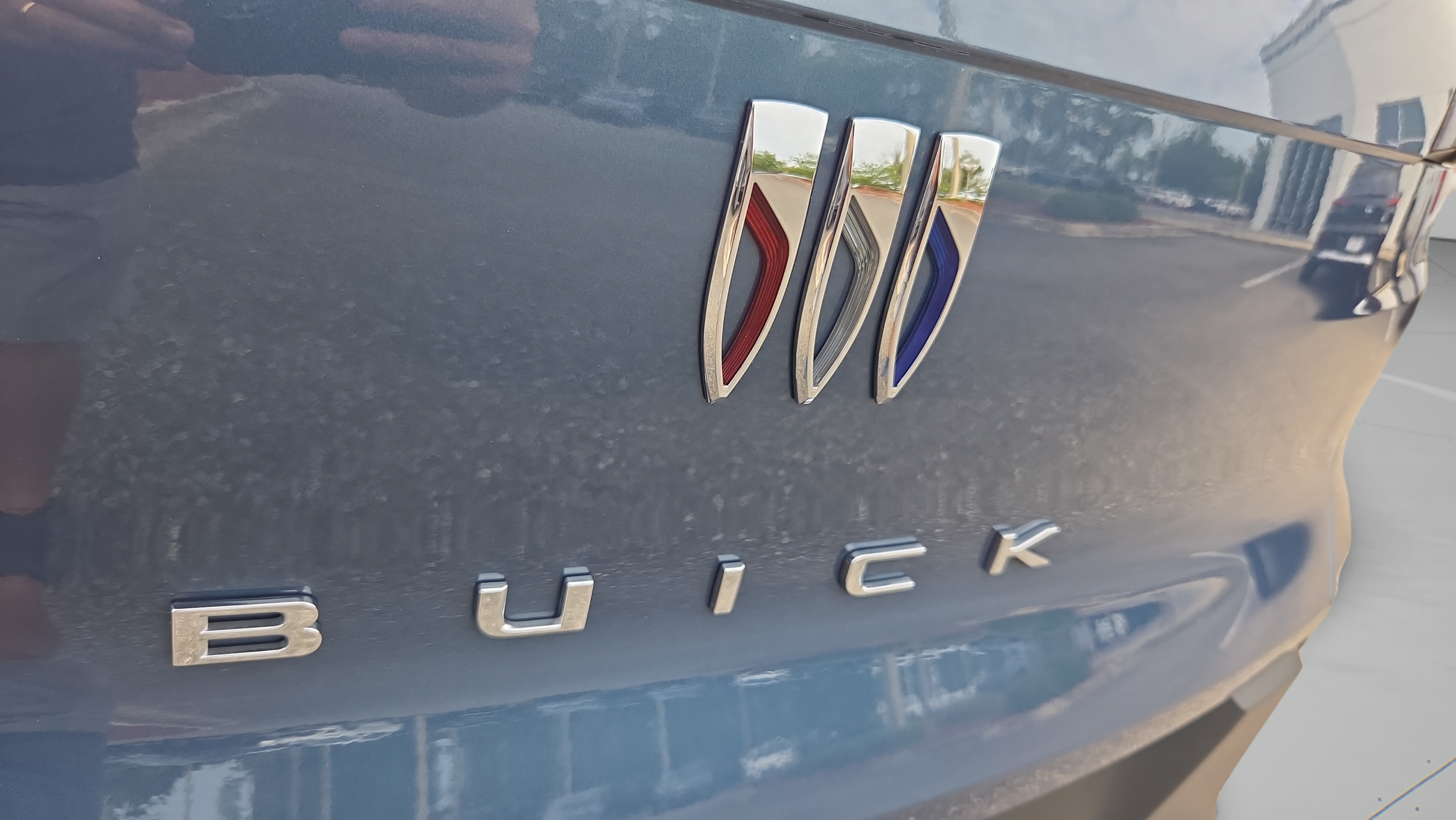Certified 2025 Buick Envista Preferred FWD image 30