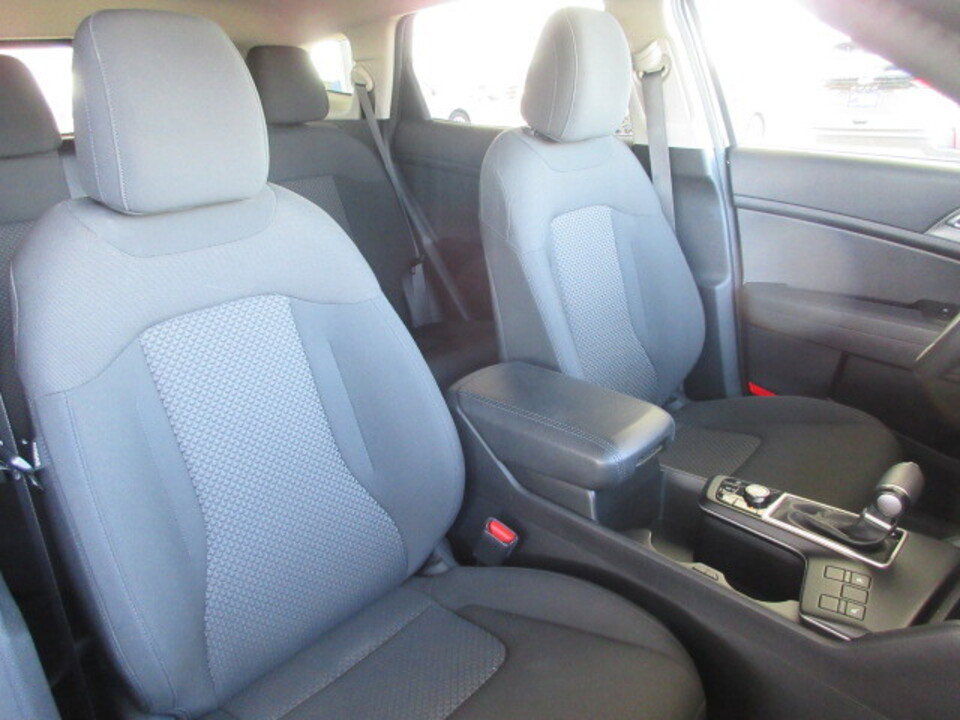 Used 2024 Kia Sportage LX image 28