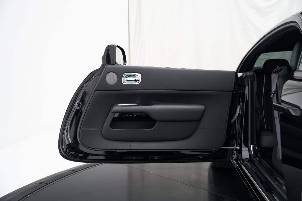Used 2015 Rolls-Royce Wraith RWD image 33
