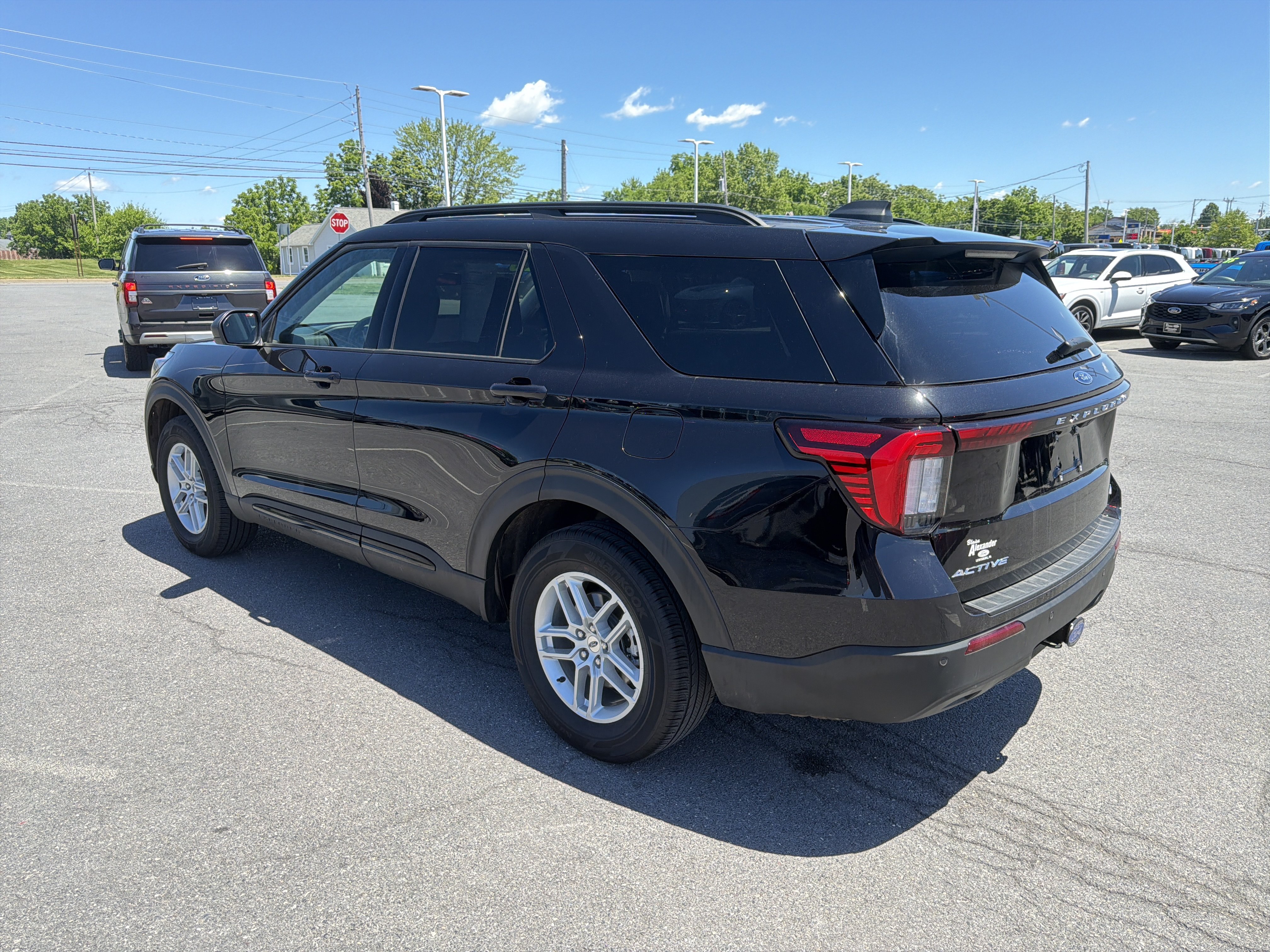 Certified 2026 Ford Explorer Active AWD/4WD image 6
