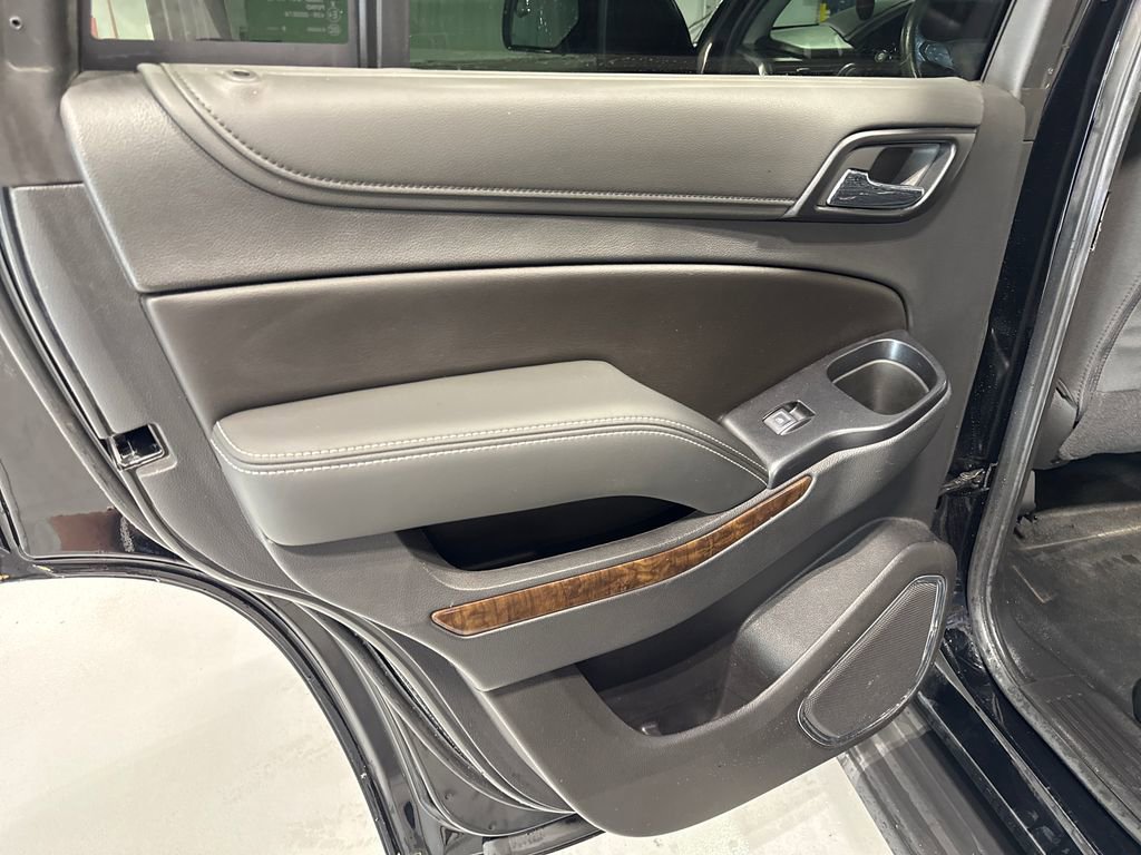 Used 2020 Chevrolet Tahoe 4WD image 36