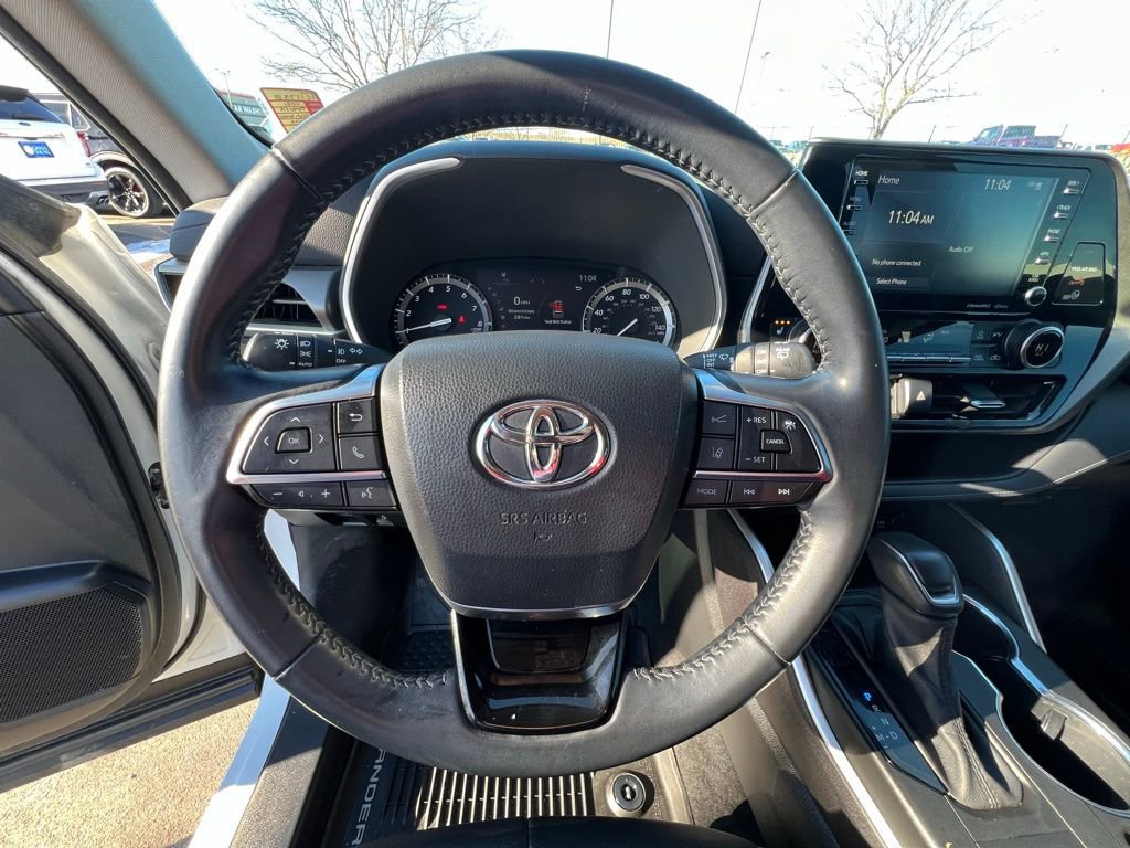Used 2021 Toyota Highlander XLE image 40