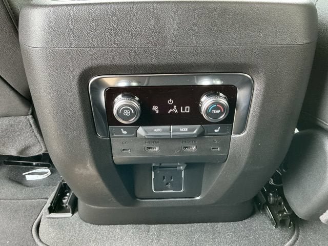 New 2026 GMC Yukon Elevation w/ Elevation Premium Package AWD/4WD image 16