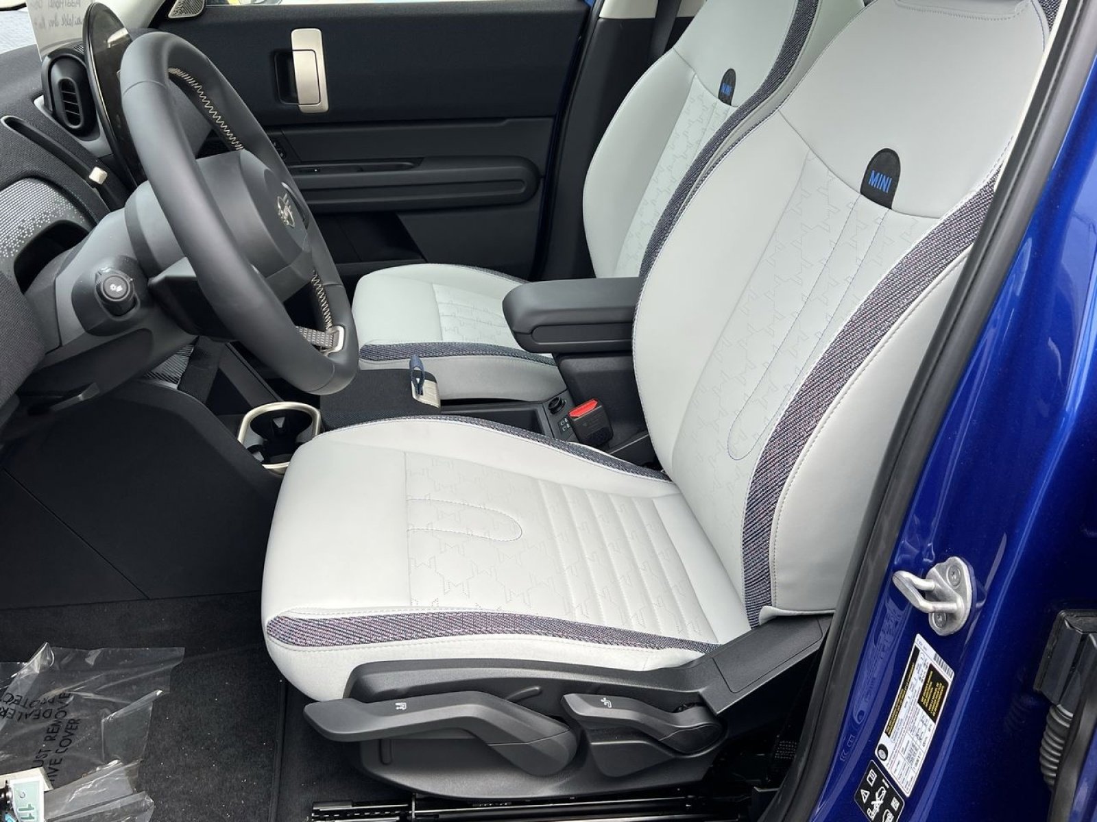Certified 2025 MINI Cooper Countryman S AWD/4WD image 10
