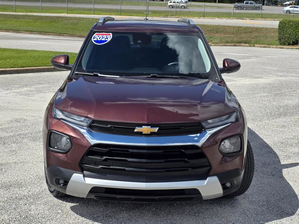 Used 2023 Chevrolet TrailBlazer LT image 2