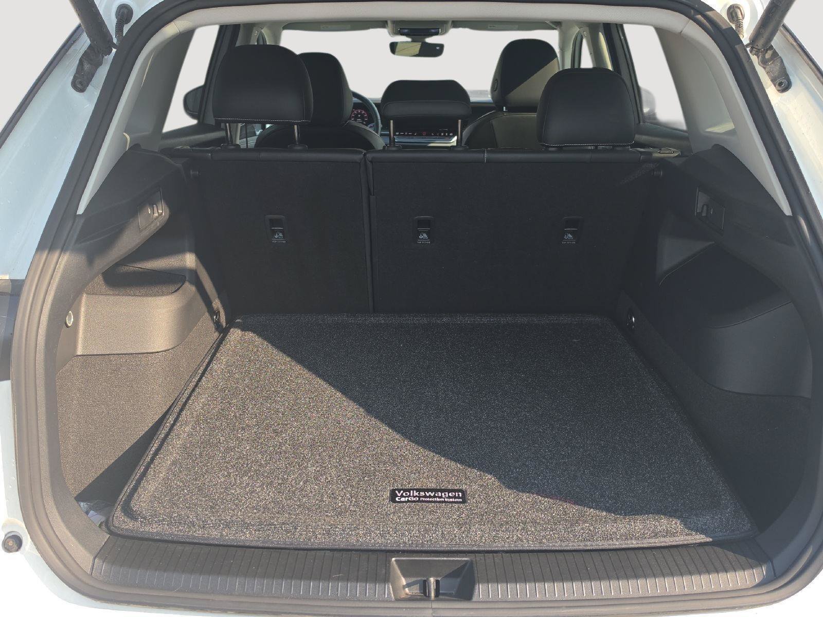Certified 2025 Volkswagen Tiguan SE AWD/4WD image 9