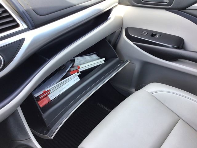 Used 2019 Toyota Highlander XLE AWD/4WD image 34