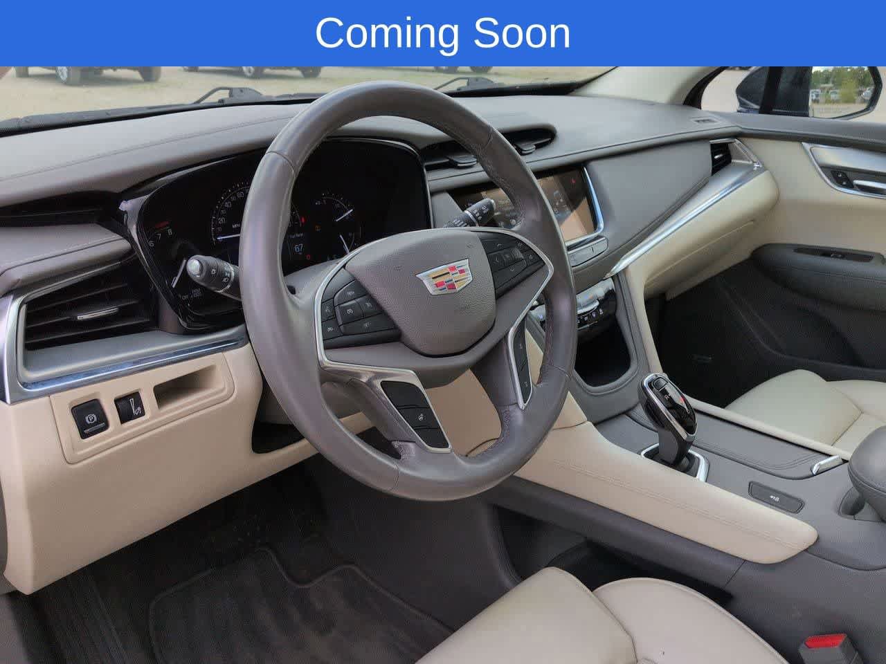 Used 2017 Cadillac XT5 Luxury w/ LPO, Wheel Lock Package FWD image 2