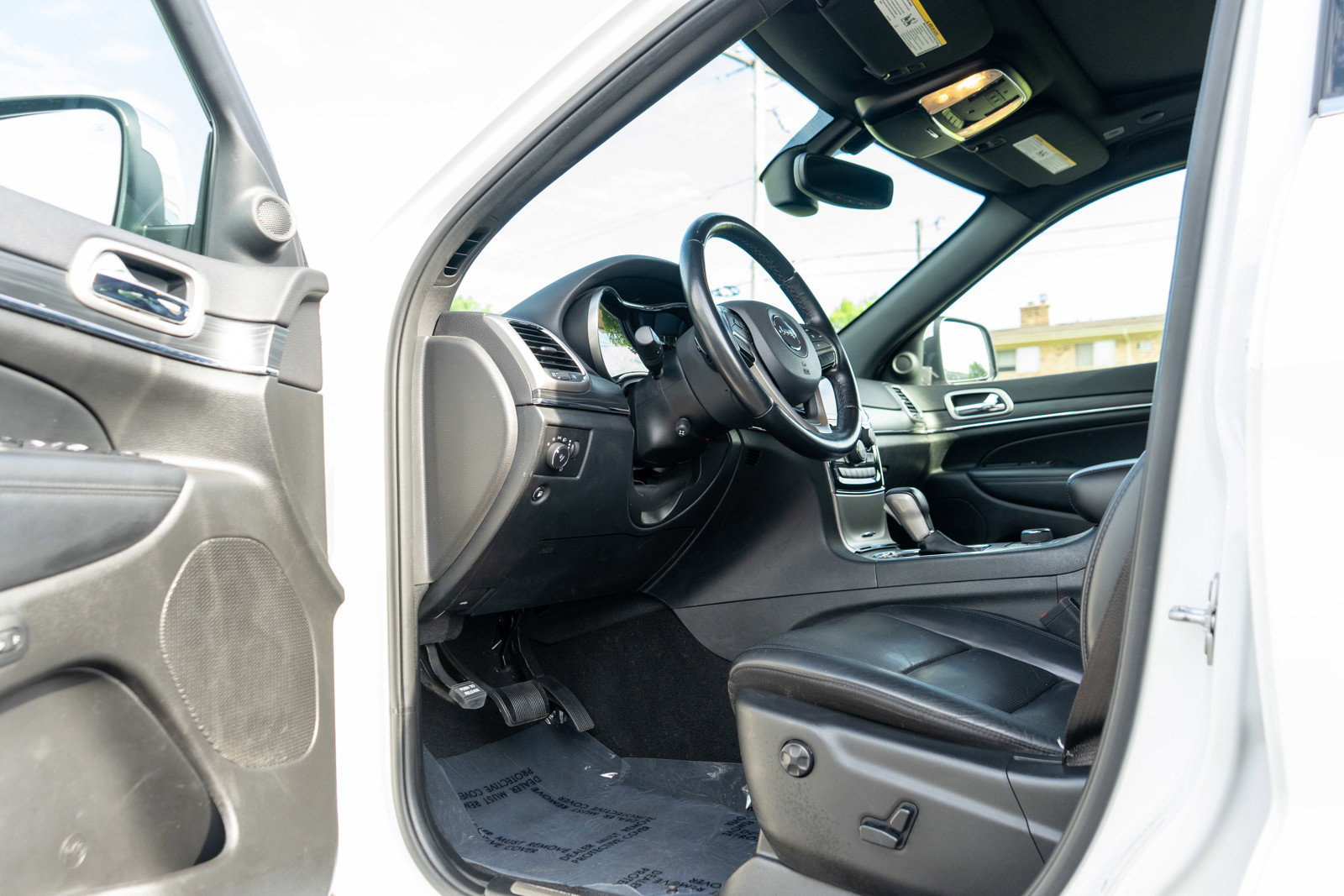Used 2020 Jeep Grand Cherokee Limited w/ Luxury Group II AWD/4WD image 14