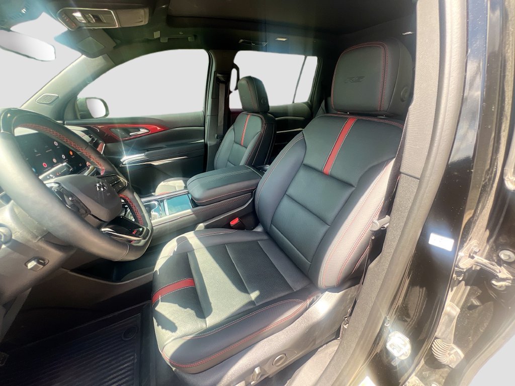 Used 2024 Chevrolet Traverse RS w/ LPO, Floor Liner Package FWD image 22