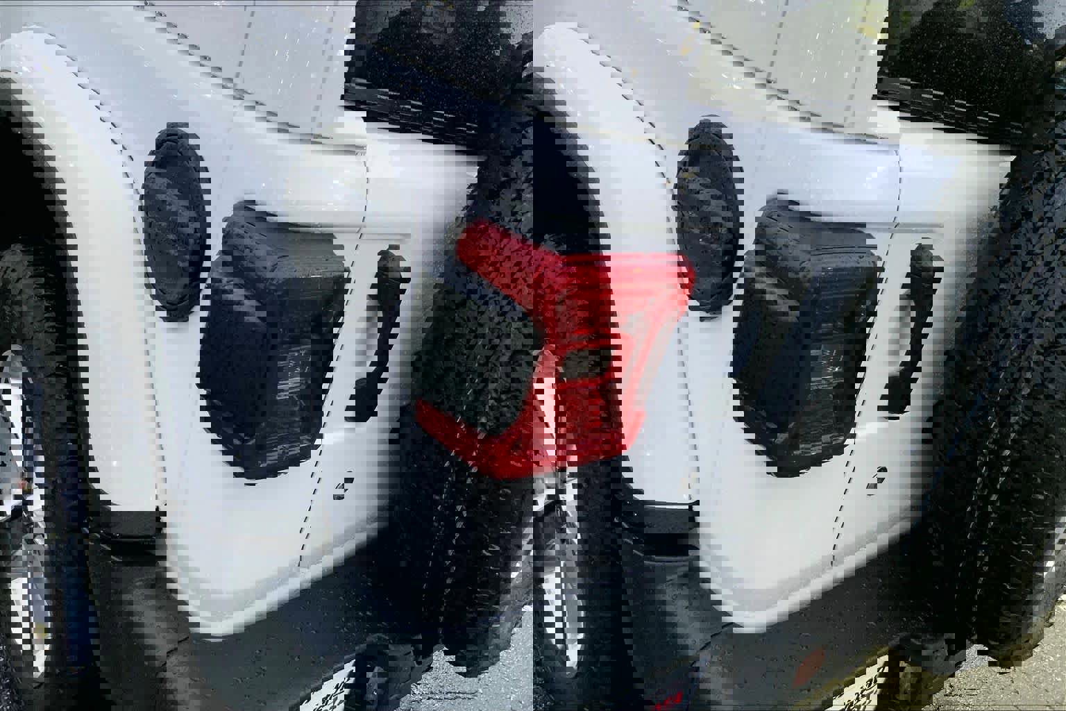 Used 2019 Jeep Wrangler Unlimited Sahara image 26