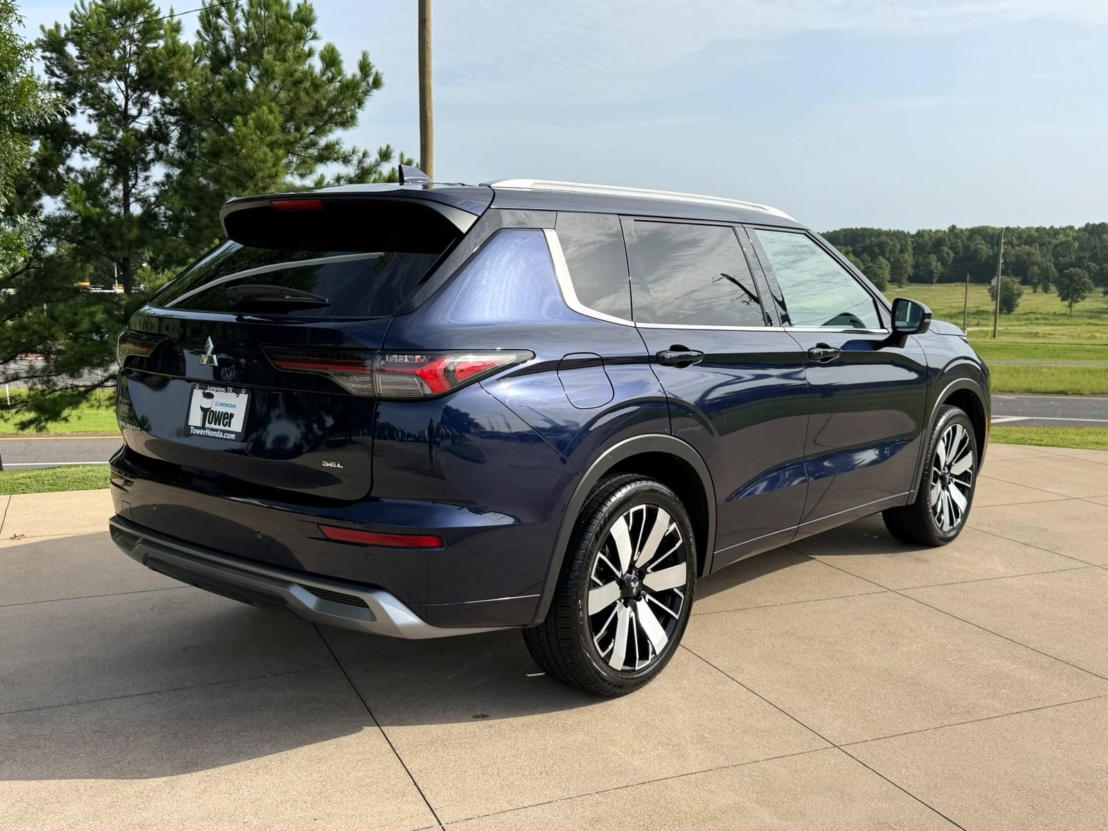 Used 2025 Mitsubishi Outlander SEL FWD image 6