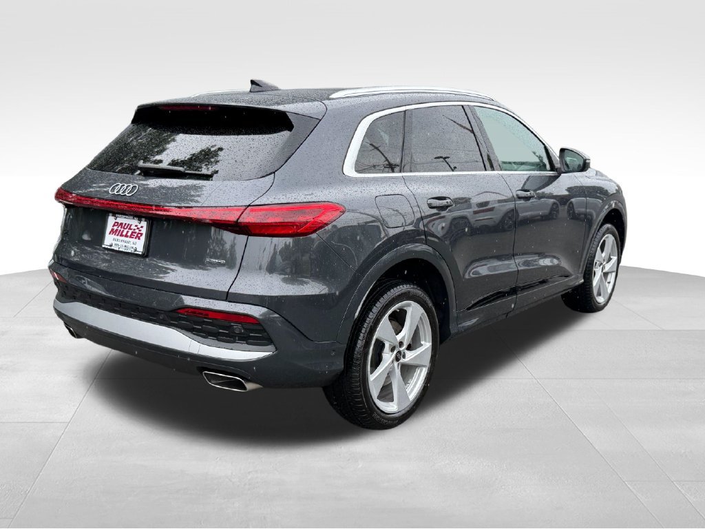 Used 2025 Audi Q5 Premium Plus w/ Premium Plus AWD/4WD image 9