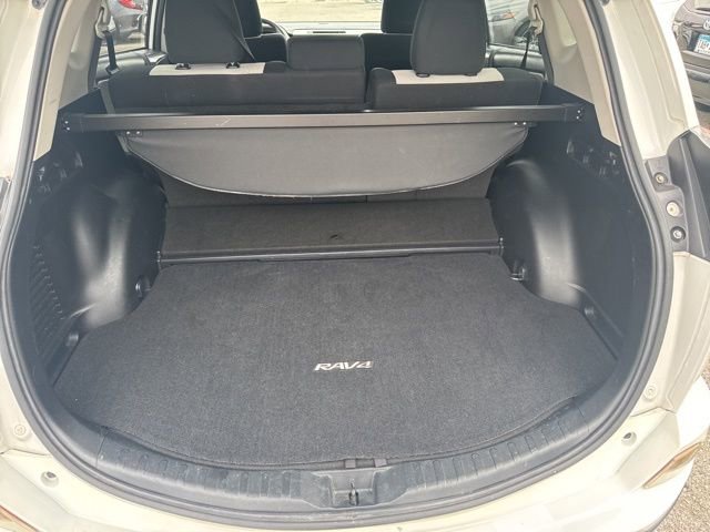Used 2017 Toyota RAV4 XLE AWD/4WD image 23