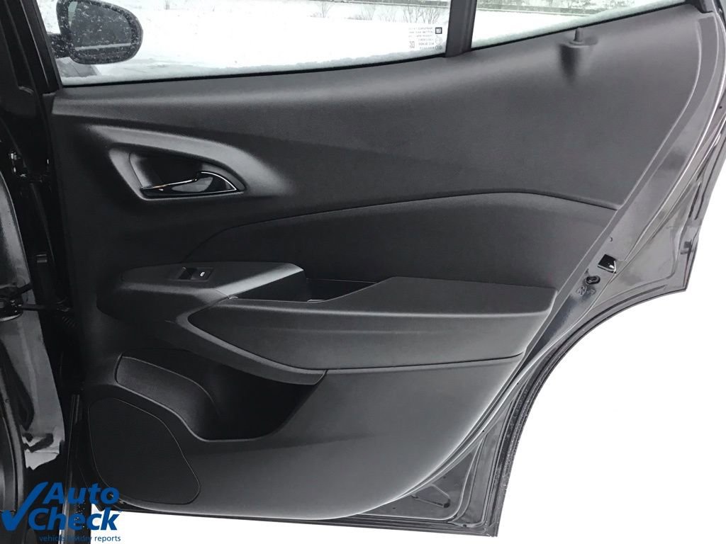 Used 2024 Chevrolet Trax RS w/ Driver Confidence Package image 14