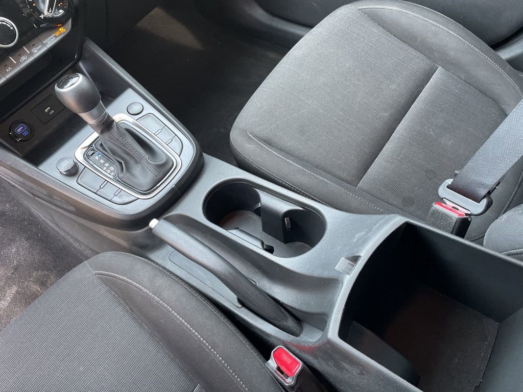 Used 2022 Hyundai Kona SEL image 9