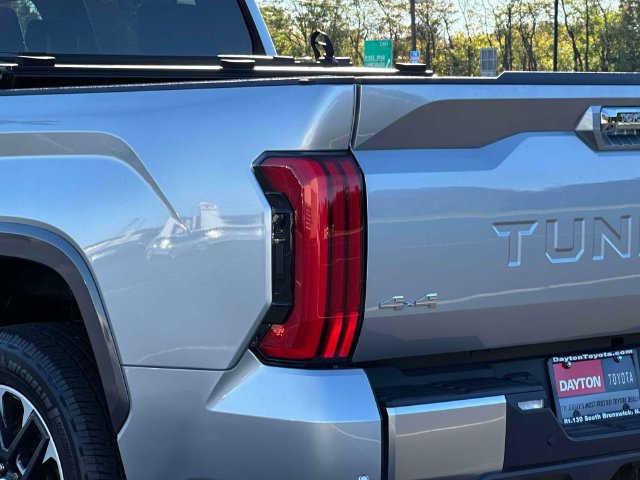 Used 2022 Toyota Tundra Limited w/ Power Package AWD/4WD image 10