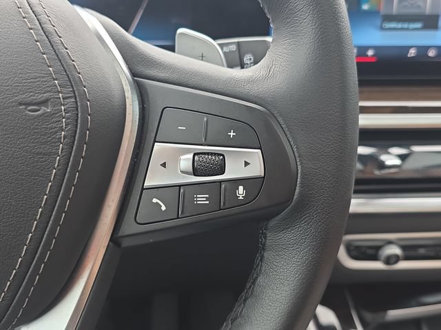 Used 2025 BMW X5 xDrive40i w/ Parking Assistance Package AWD/4WD image 19