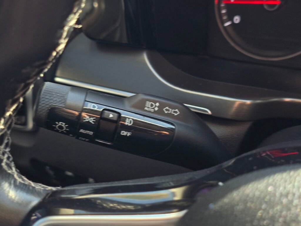 Used 2022 Kia Sorento SX image 28