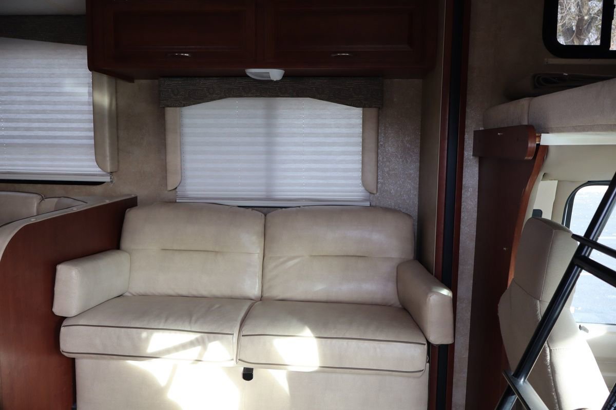 Used 2015 Ford E-450 and Econoline 450 Super Duty w/ Motorhome Prep Package image 28