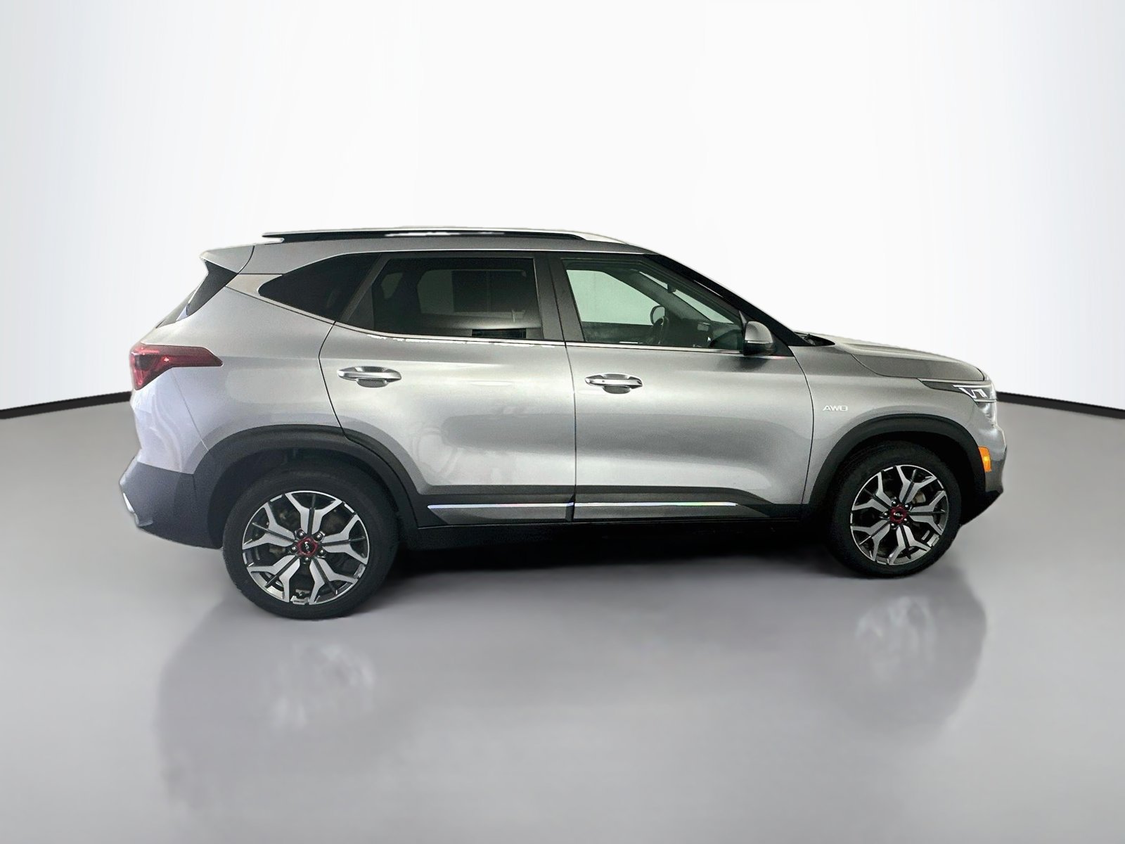 Used 2022 Kia Seltos SX w/ Sunroof Package AWD/4WD image 8