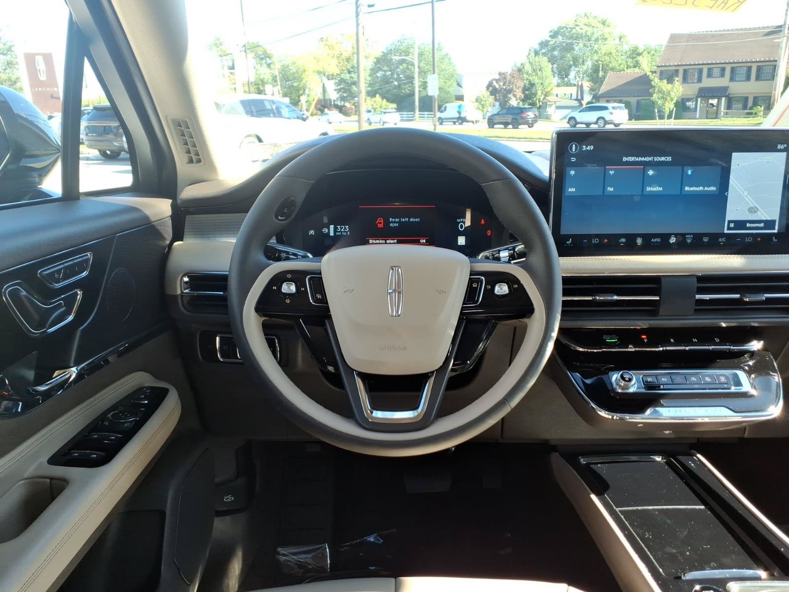 Certified 2024 Lincoln Corsair AWD image 13