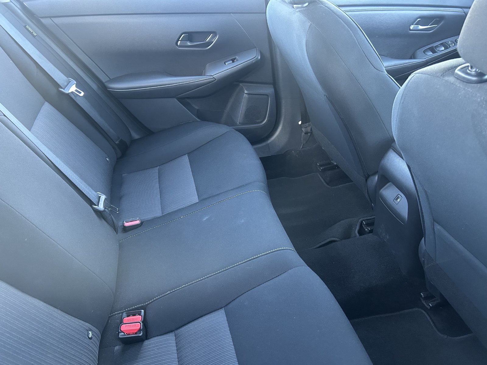 Used 2025 Nissan Sentra SV FWD image 10