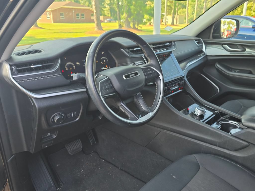 Used 2022 Jeep Grand Cherokee L Laredo w/ Luxury Tech Group I RWD image 13