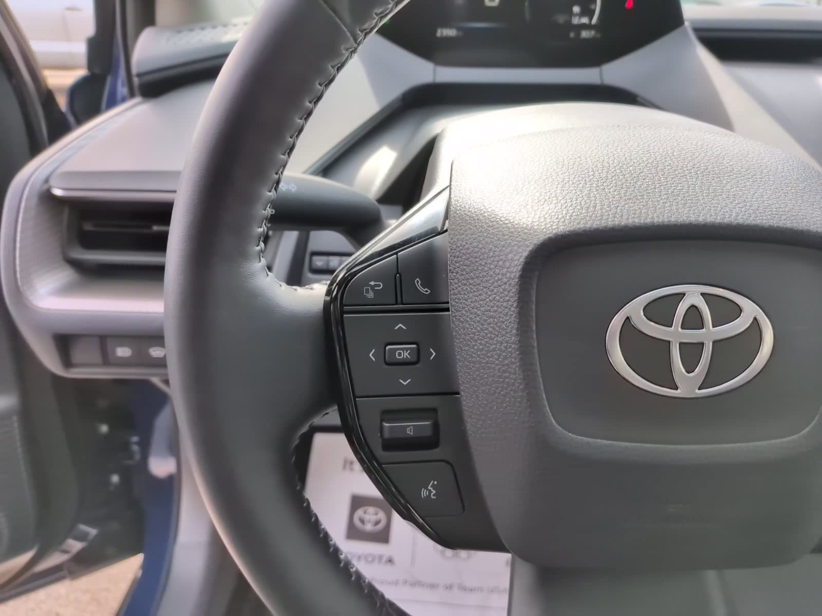 Used 2024 Toyota Prius XLE image 19