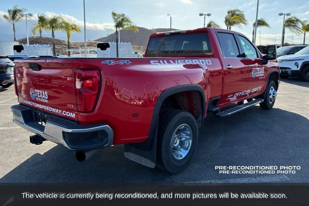 Used 2024 Chevrolet Silverado 3500 LTZ AWD/4WD image 6