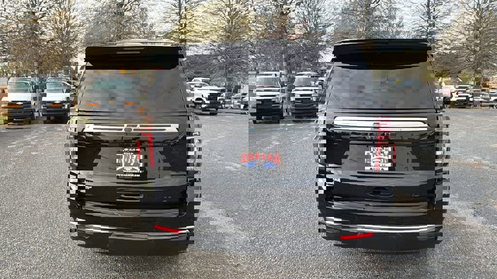 Used 2022 Chevrolet Tahoe LT w/ LT Signature Plus Package image 6