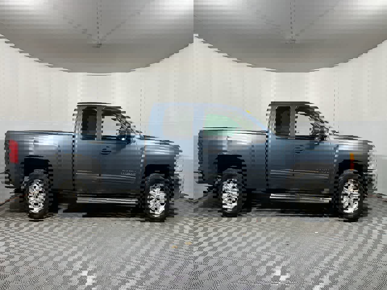 Used 2013 Chevrolet Silverado 1500 LT w/ All-Star Edition AWD/4WD image 9