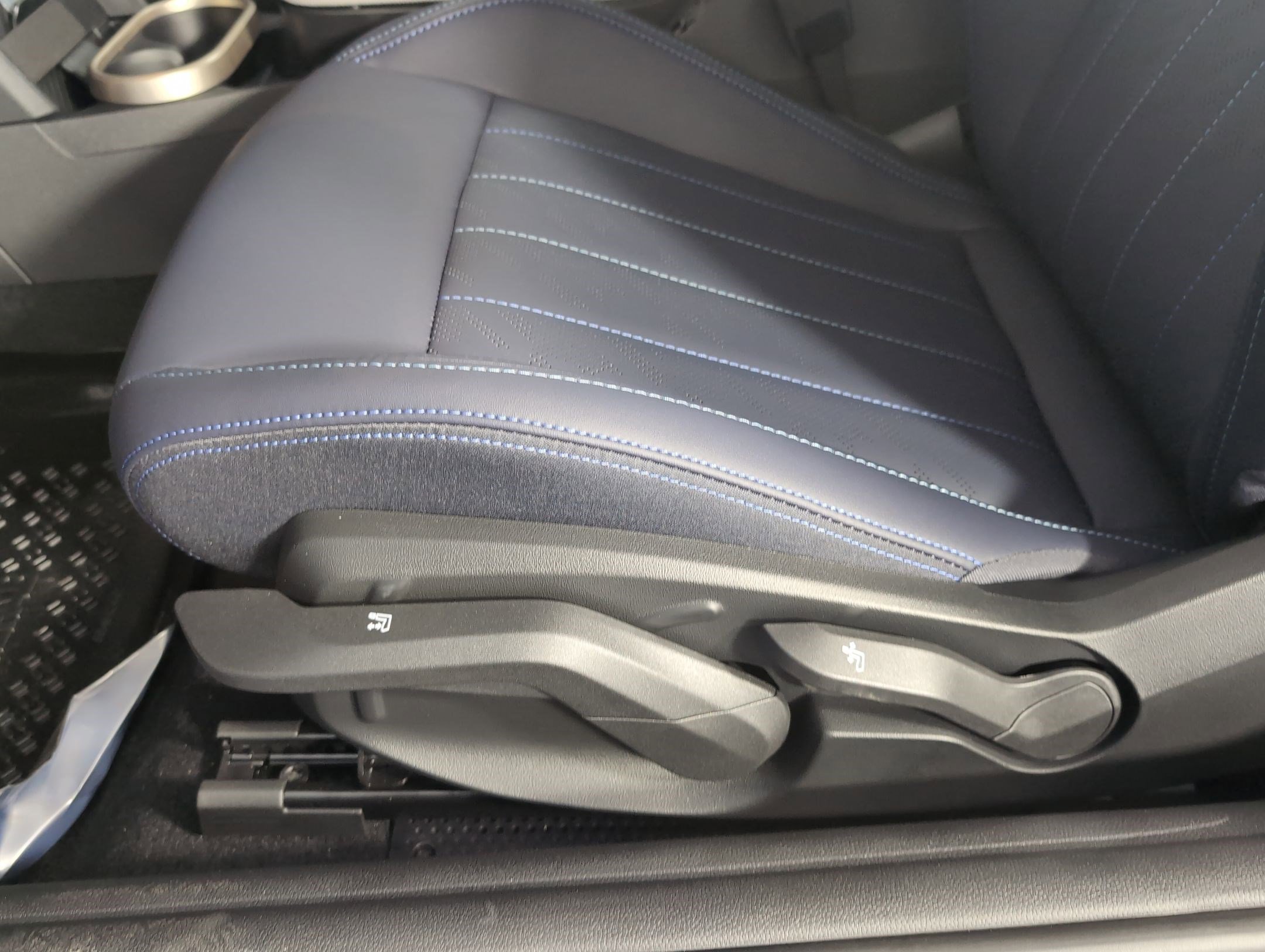 New 2026 MINI Cooper S image 10